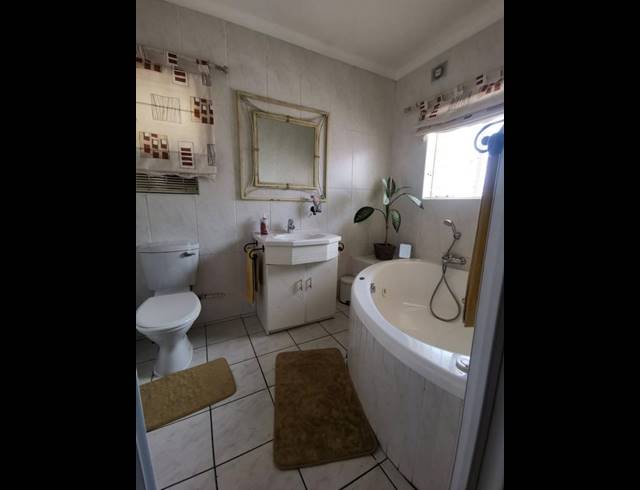 4 BEDROOM HOUSE FOR SALE IN VANDERBIJLPARK SE 3